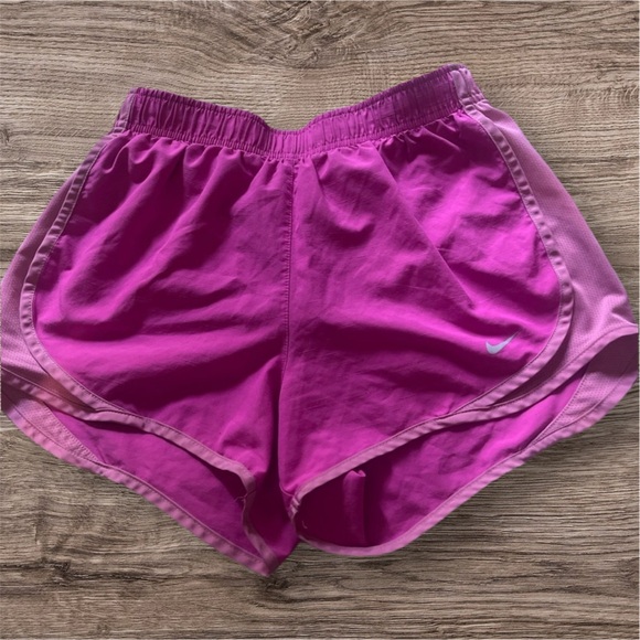 Nike hot pink shorts size small - Picture 1 of 1